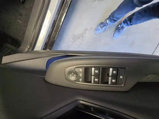 Renault Megane e-tech 220 ch autonomie confort — photo 15