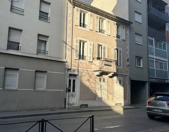 Immeuble 242 m²