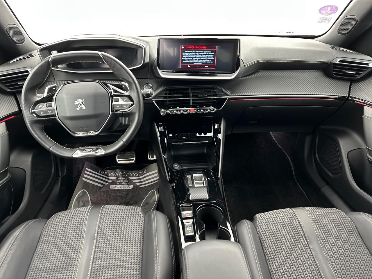 Peugeot 2008 puretech 130 s&s eat8 gt — photo 11