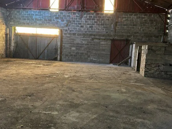 Location hangar
