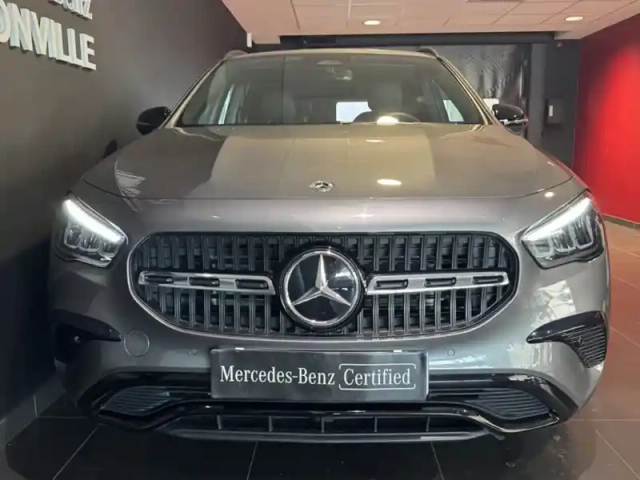Mercedes Gla 200 d progressive line — photo 40