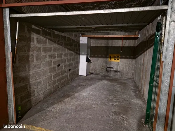 Garage / box fermé - La Perralière - Villeurbanne