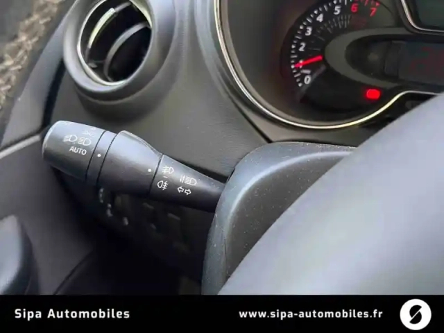 Renault Captur tce 90 energy — photo 30