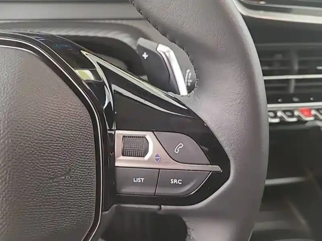 Peugeot 208 hybrid 100 e-dcs6 — photo 21