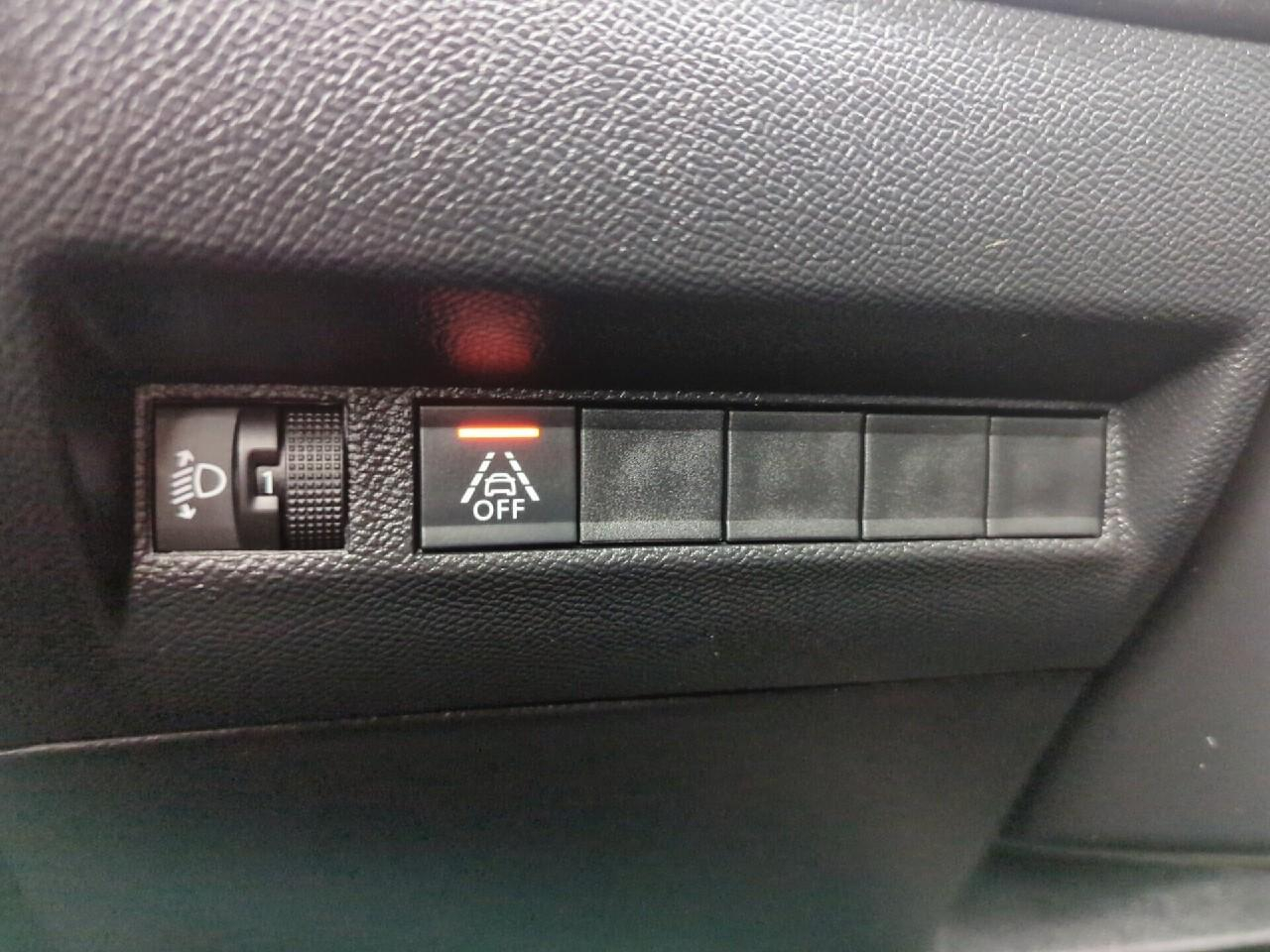 Peugeot 2008 puretech 100 s&s bvm6 allure — photo 22