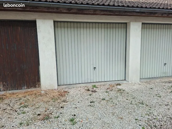 Garage / box 15m²