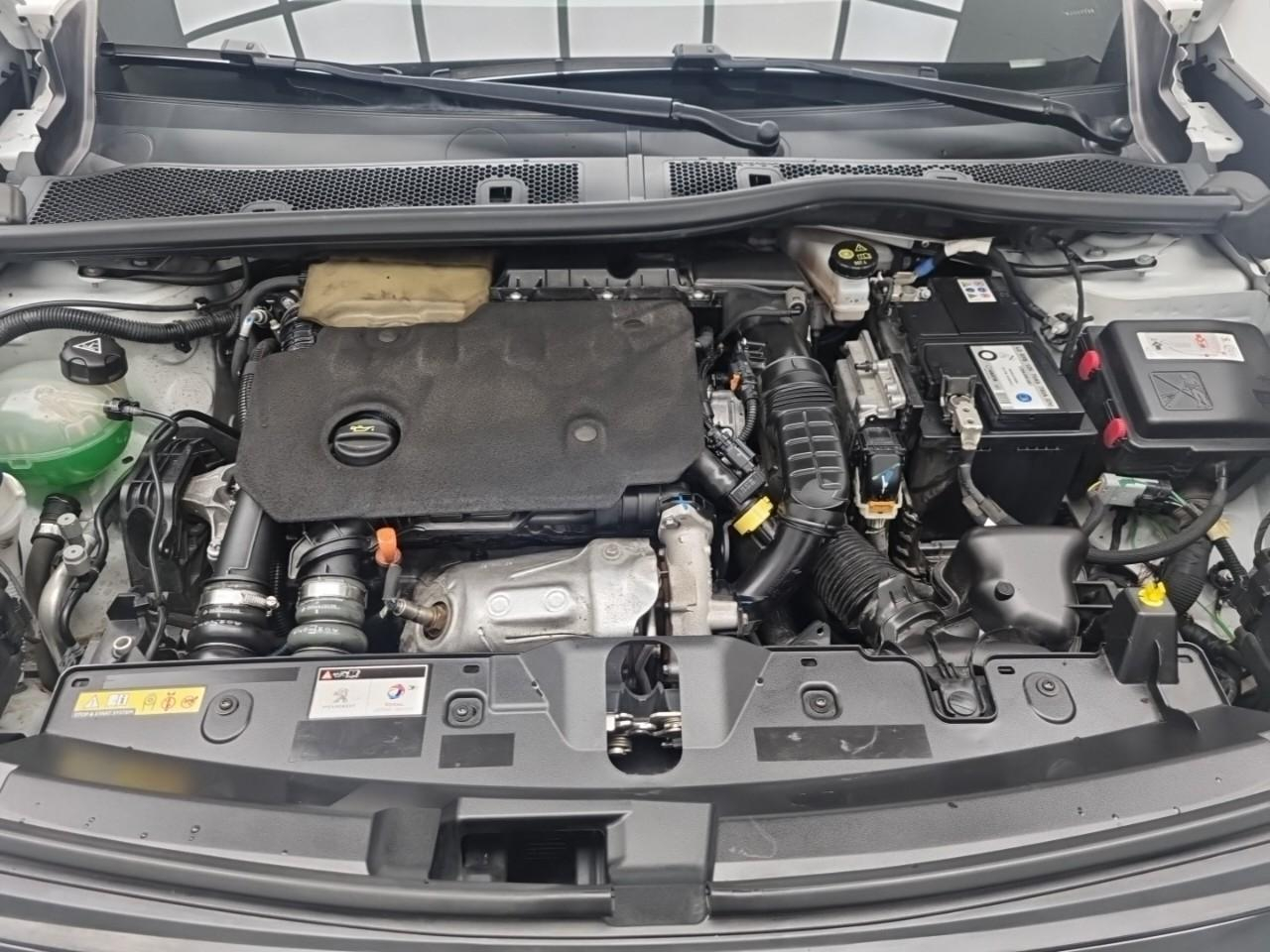 Peugeot 2008 bluehdi 110 s&s bvm6 allure — photo 15