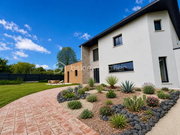Maison 6 pièces 215 m²