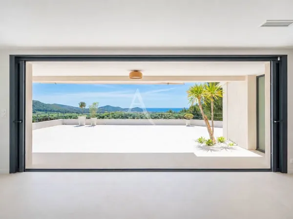 MAISON 7 PIECES 166 M2 - VUE MER - LA CADIERE D'AZUR - PISCINE - JARDIN - GARAGE - CAVES - POOL HOUS