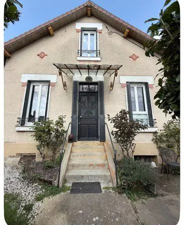 Maison de caractère rénovée - 4 chambres - Jardin - Garage - Centre-ville à 5 min à pied