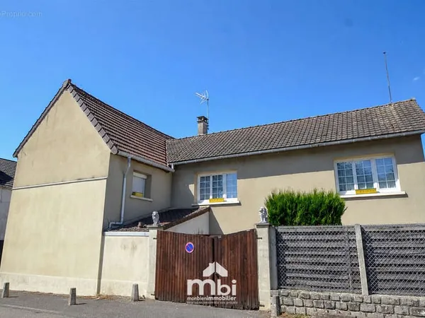 Maison individuelle 140m2 à MARLY LA VILLE