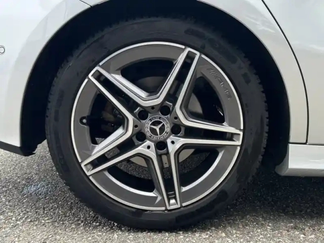 Mercedes Classe A 200 amg line — photo 29
