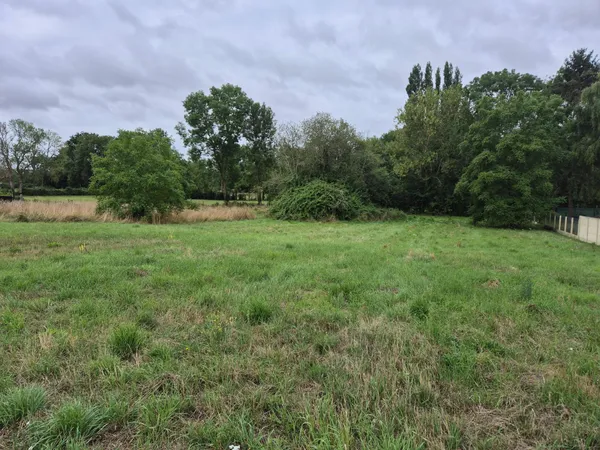 Terrain à bâtir Vente Bueil 1174m² 94000€
