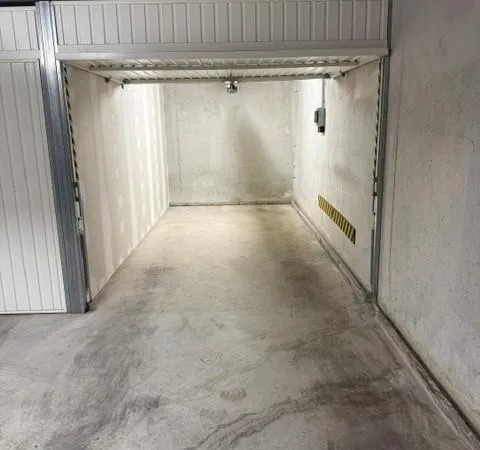 Parking 12 m²