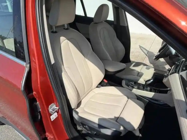 Bmw X1 sdrive18ia 140ch xline dkg7 — photo 8