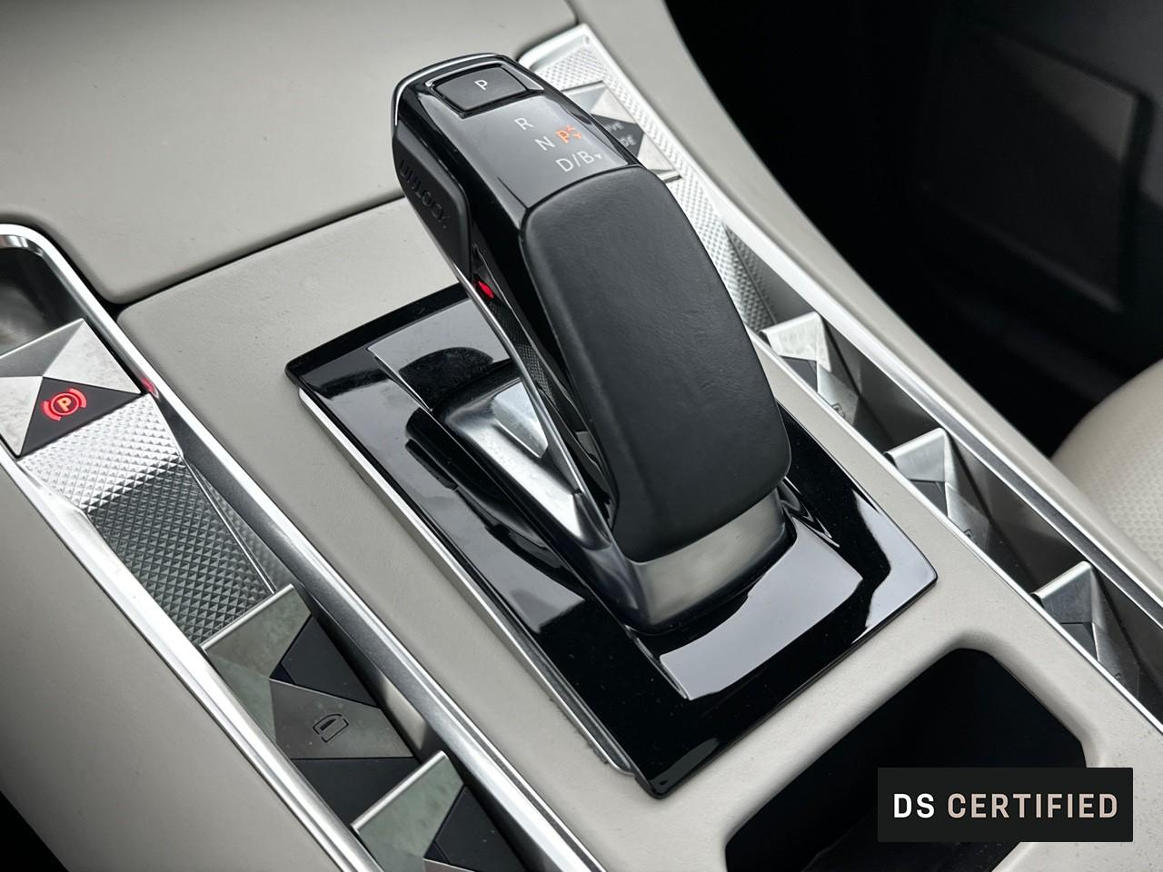 Ds Ds 7 crossback hybride rechargeable e-tense 300 eat8 4x4 opera — photo 35