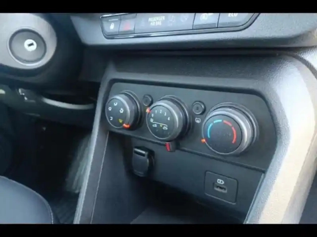 Dacia Sandero 1.0 eco-g 100ch confort -22 — photo 7