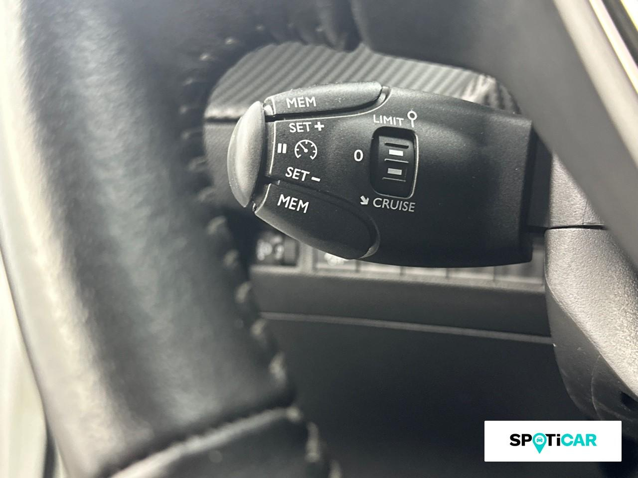 Peugeot 2008 1.2 puretech 130ch s&s allure pack eat8 — photo 17