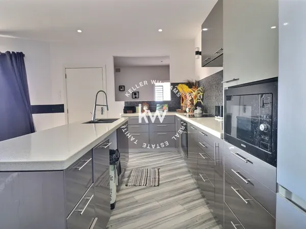 À Vendre - Villa contemporaine avec vue mer - Pamatai Hills