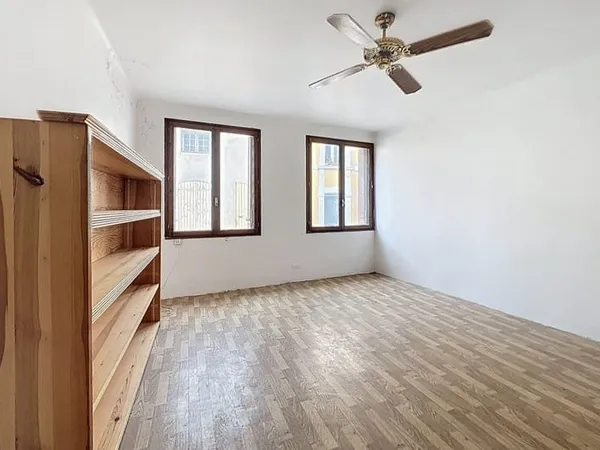 Immeuble 165 m² avec travaux centre ville Apt