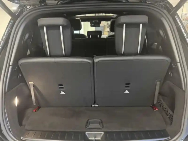 Mercedes Glb 200 d amg line — photo 11