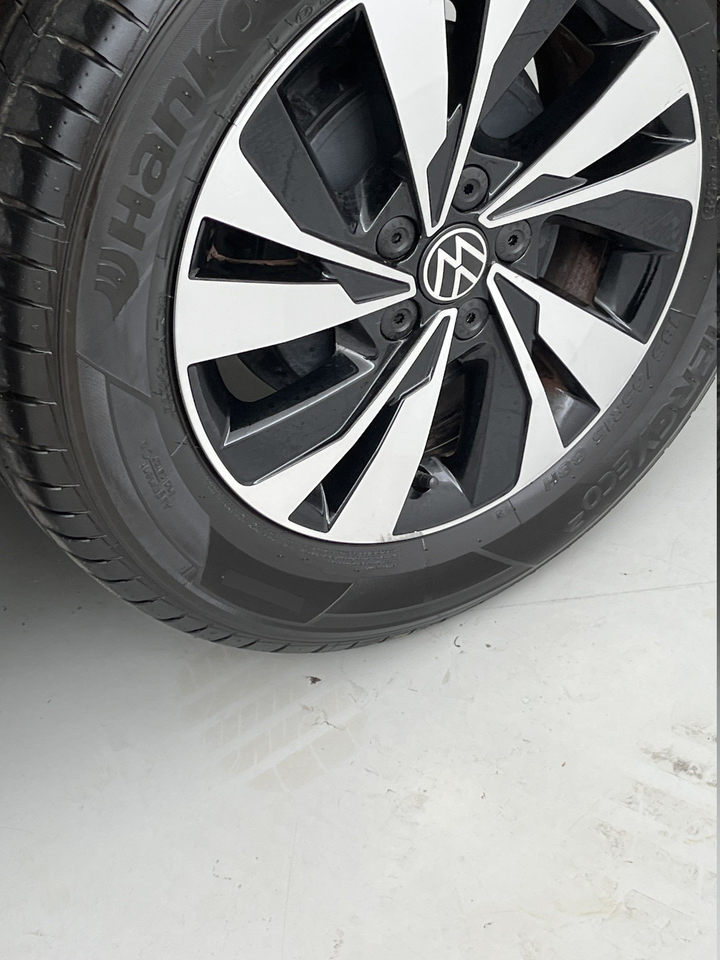 Volkswagen Polo — photo 51