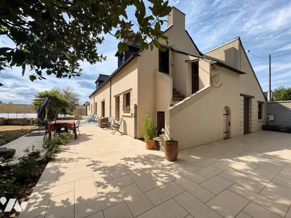 Maison 5 pièces 210 m²