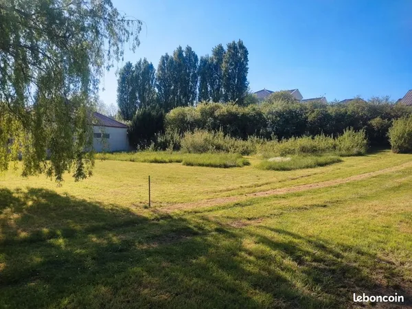 Terrain a bâtir viabilisé 914m2