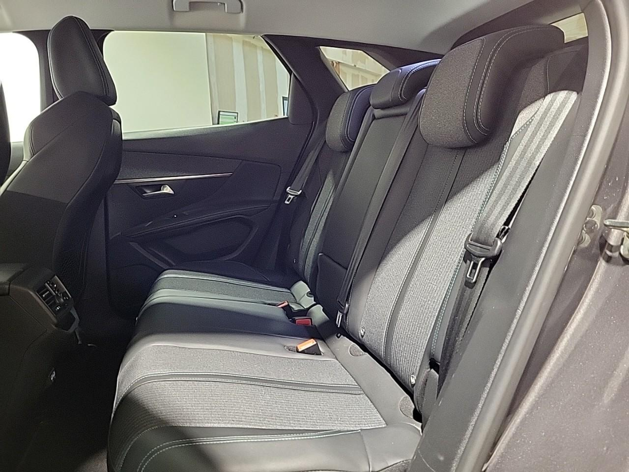 Peugeot 3008 bluehdi 130ch s&s eat8 allure pack — photo 13