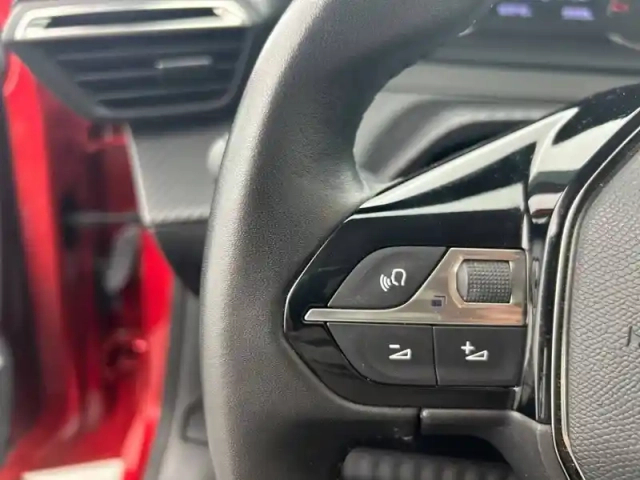 Peugeot 208 puretech 75 s&amp;s bvm5 — photo 18