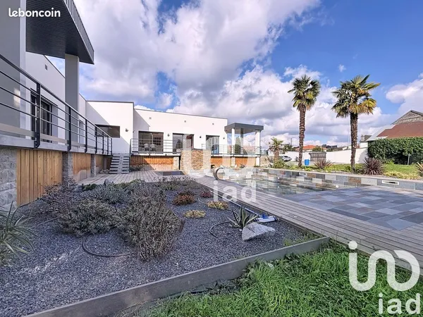 Propriété 6 pièces 207 m²