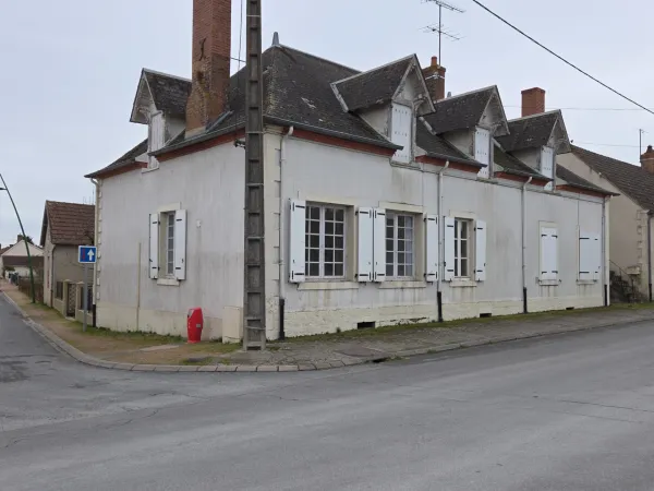 Maison à vendre 13 pièces à THIEL SUR ACOLIN (03)