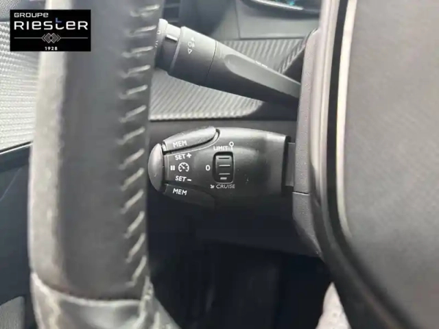 Peugeot 208 electrique 50 kwh 136ch — photo 19