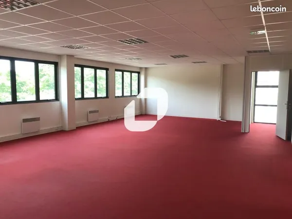Bureaux 500 m²