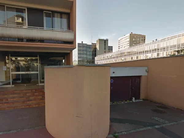 Parking 12 m²