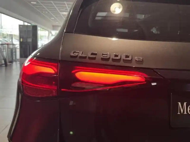Mercedes Glc 300 e  hybrid eq 4matic am — photo 48