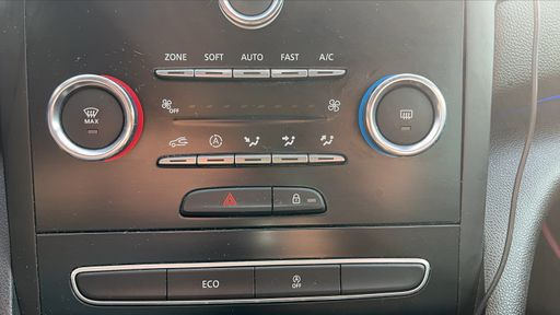 Renault Megane 1.3 TCe 115 - Limited – 2019 – 85200 km – Essence – Boîte Manuelle — photo 13