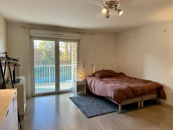 Loue appartement 30m2 meublé + parking à Reims Marchandeau