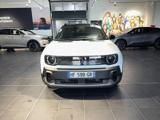 Renault 4 renault  e-tech electrique 150 ch autonomie confort — photo 8