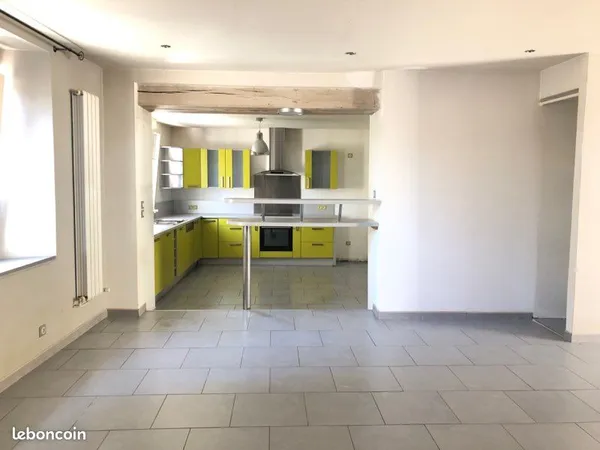 Maison familiale 167 m2 avec terrain - 6 Pièces - Beurey sur Saulx