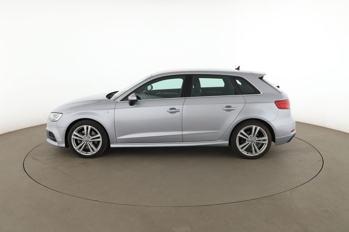 Audi A3 Sportback 35 TDI S Line S Tronic 7 — photo 2