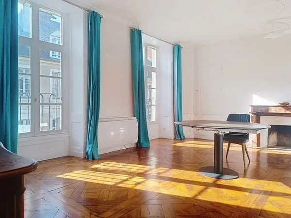 Rennes-Centre: Exceptionnel ! Appartement de standing dans