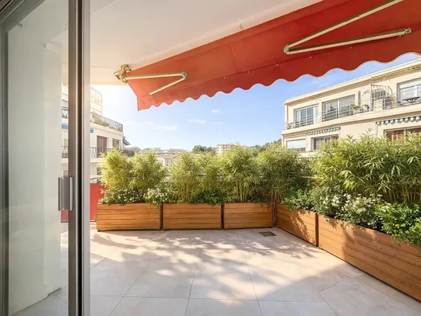 3 pièces rénové avec grande terrasse