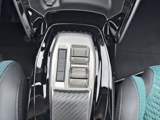 Peugeot 208 electrique 136 ch 50 kwh — photo 14