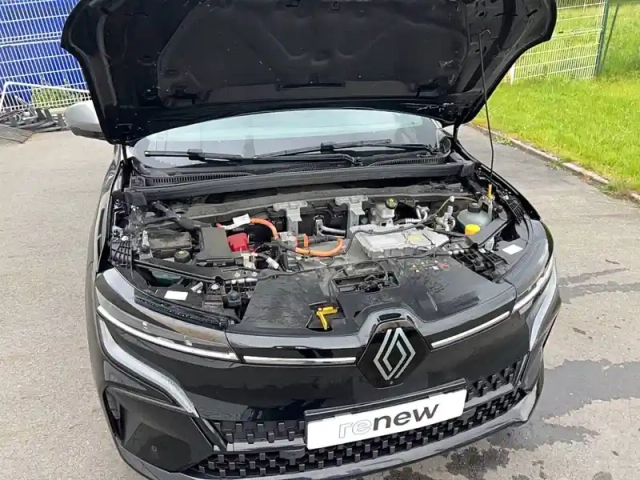 Renault Megane e-tech ev60 220 ch super charge — photo 18