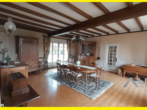 Propriété 10 pièces 331 m²