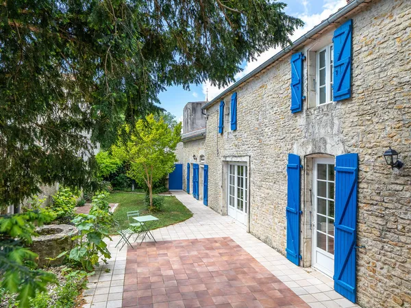 Maison Vente Champagné-les-Marais 7p 169m² 315000€