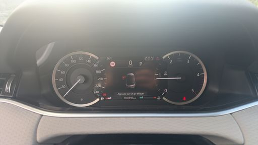 Land Rover Range Rover Evoque 2.0 D 180 AWD BVA - R-Dynamic SE – 2020 – 100395 km – Hybride diesel – Boîte Automatique — photo 22