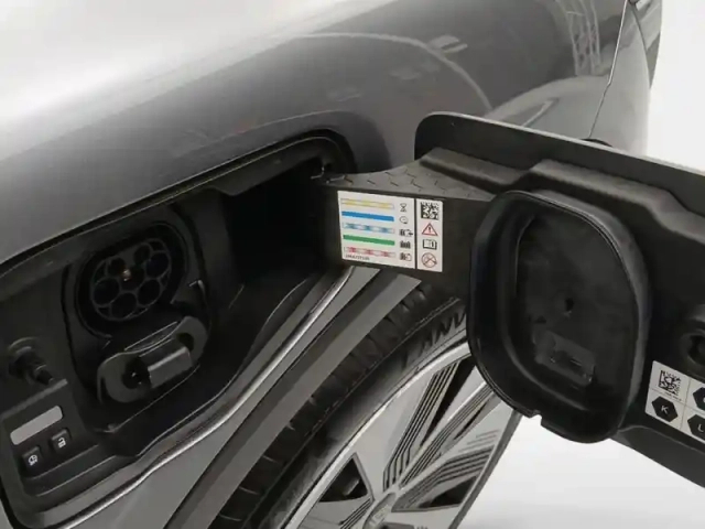 Renault Megane e-tech electric ev60 130ch evolution er super charge -b — photo 40