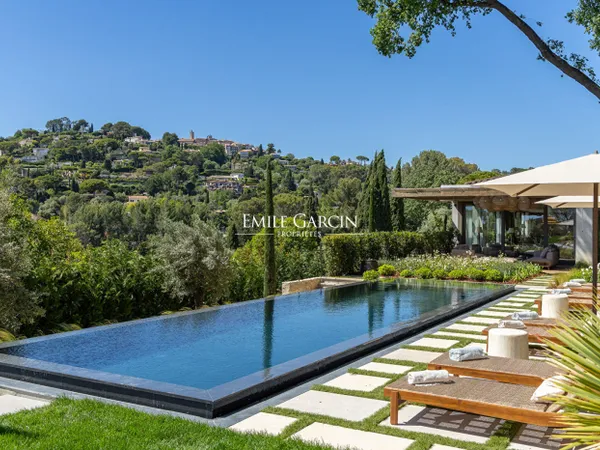 A louer Mougins, Cote d'Azur, propriété contemporaine, 6 chambr